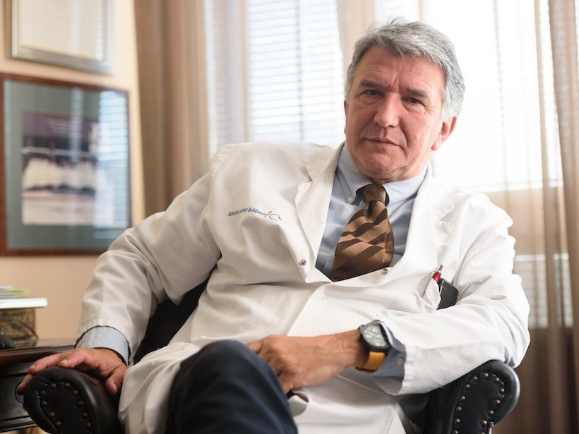 Prof. Dr.Tomislav Klokočovnik, dr. med. FETC, spec.
          kardiovaskularni kirurg